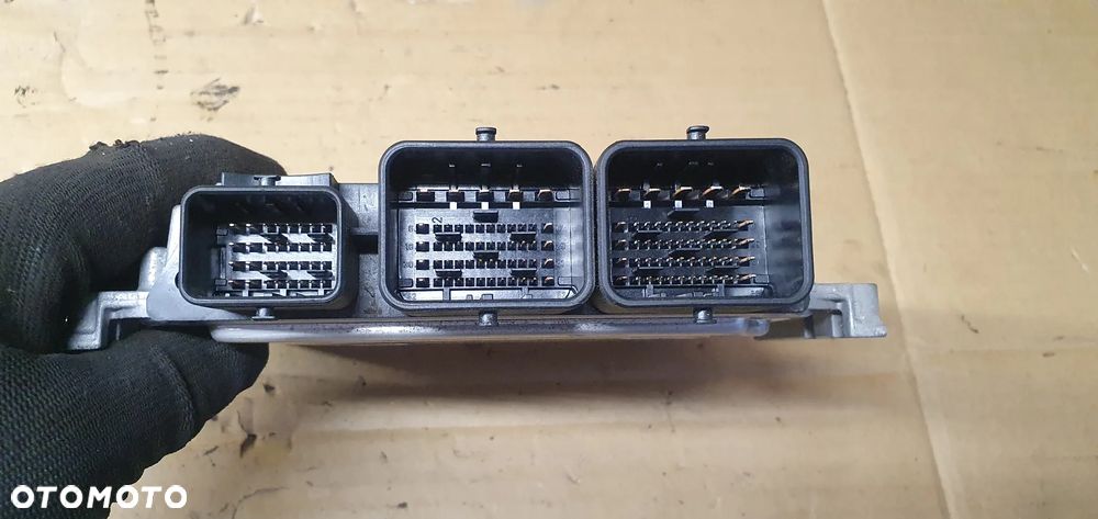 Komputer sterownik silnika Peugeot 3008 1.6 VTI THP 9666104380 - 3