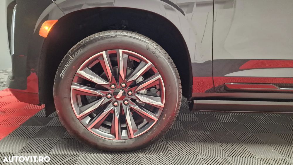 Cadillac Escalade 6.2 V8 AWD AT Platinum - 17