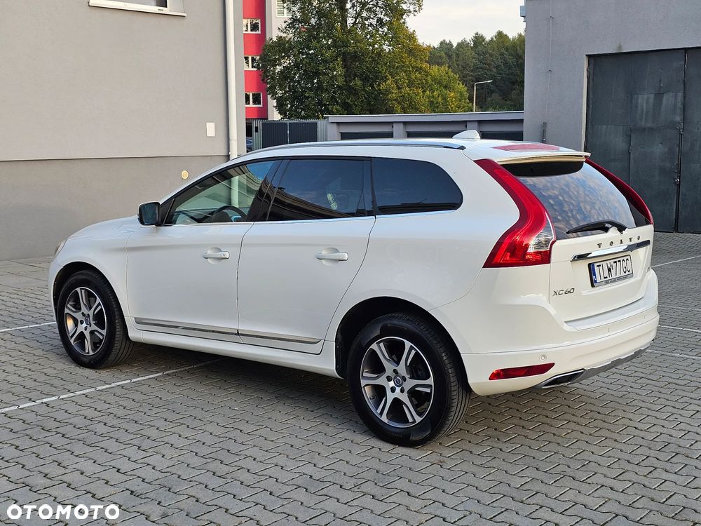 Volvo XC 60 D4 Geartronic Summum - 12