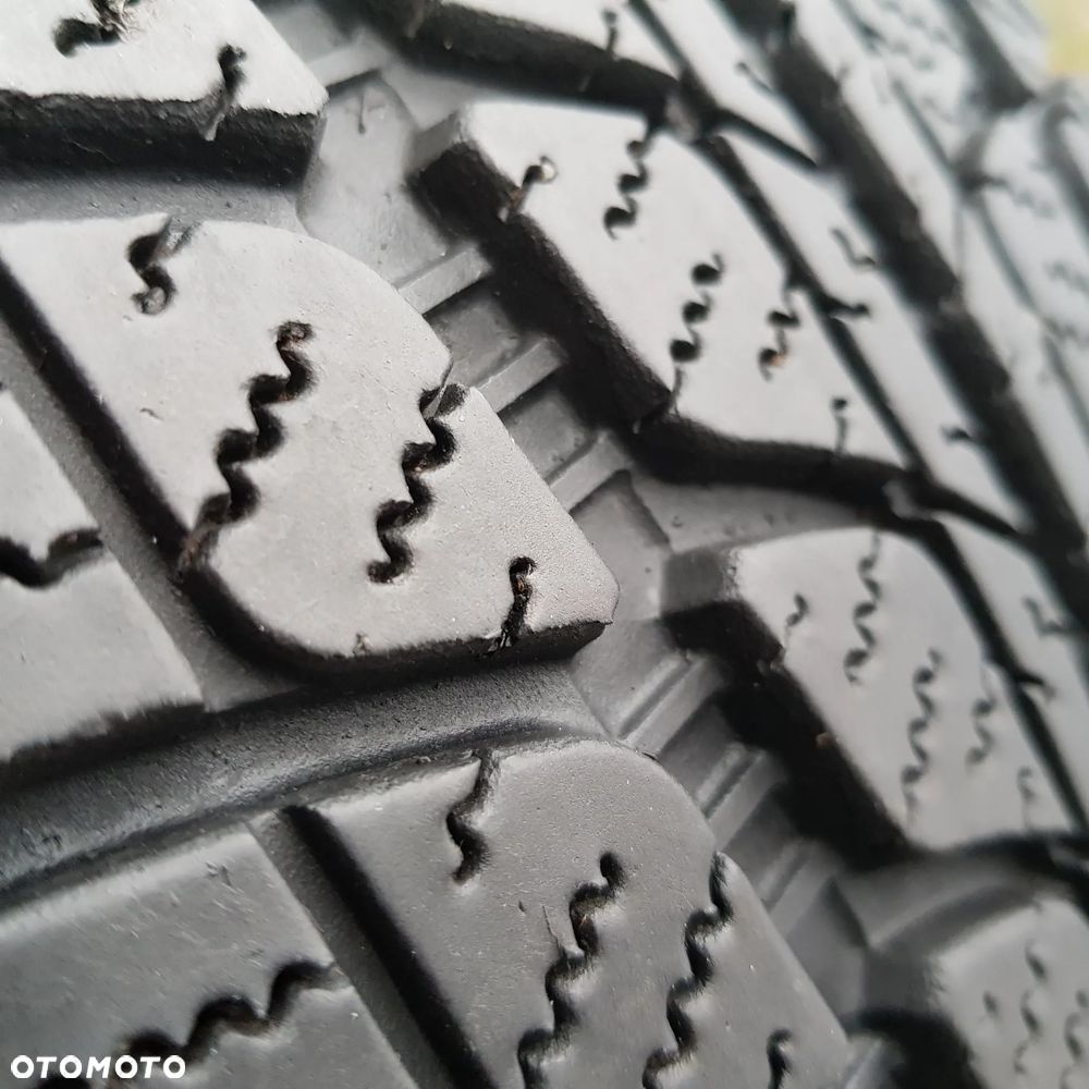 1x 225/50R17 Sunny Snowmaster SN3830 Opona zimowa Poznań - 2