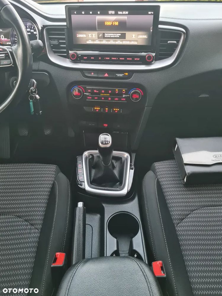 Kia Ceed 1.5 T-GDI OPF Platinum Edition - 19
