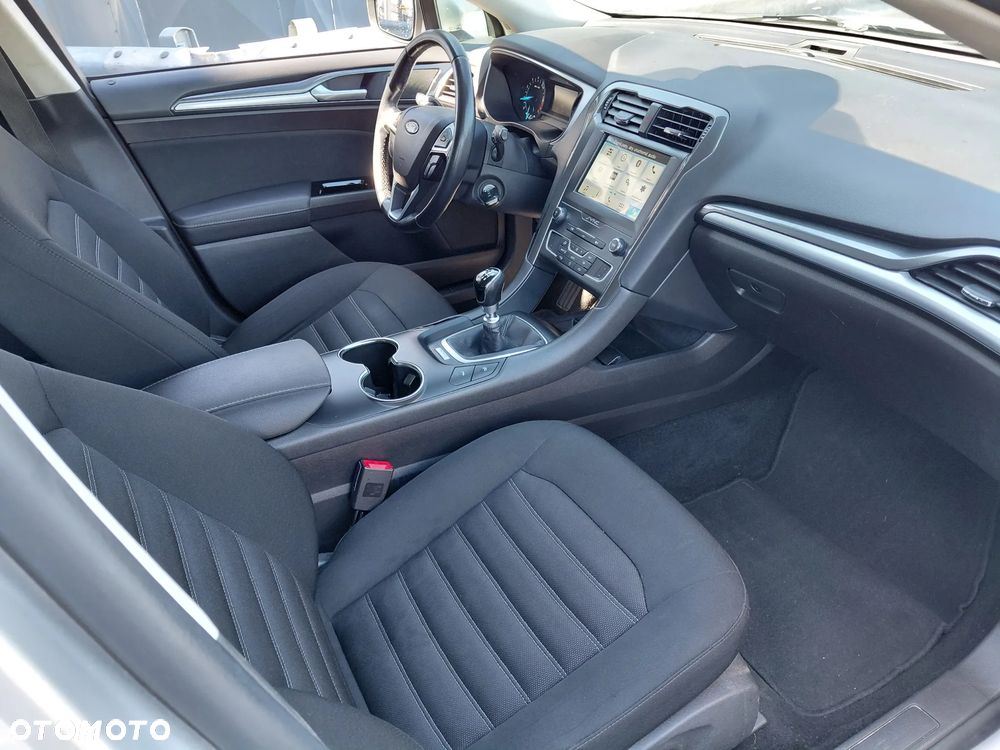 Ford Mondeo 1.5 EcoBoost Ambiente - 24