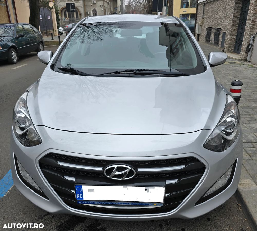 Hyundai i30 1.4 MPi 5DR M/T Comfort - 1