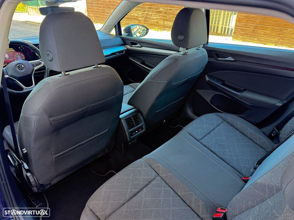 VW Golf Variant 1.6 TDi Confortline DSG - 15