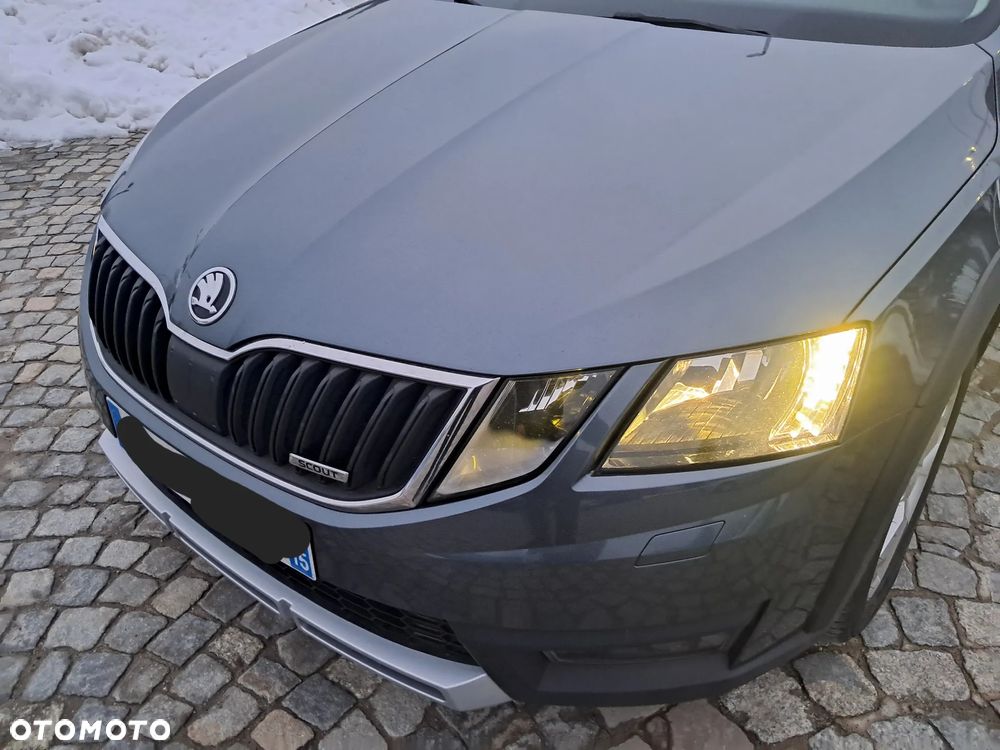 Skoda Octavia 2.0 TDI 4x4 DSG Scout - 3