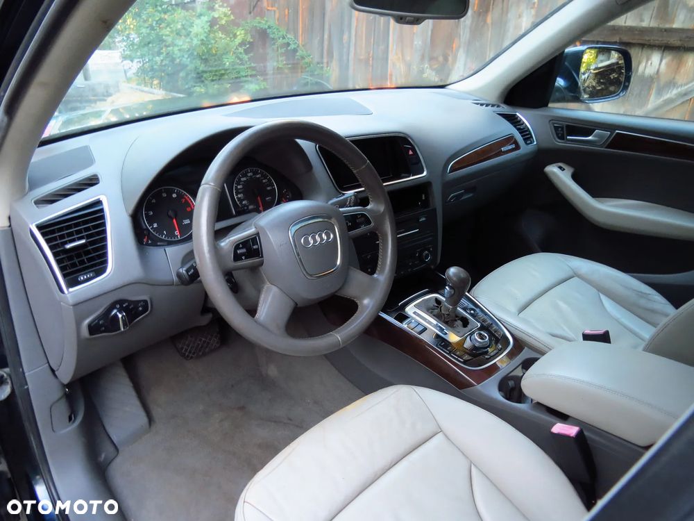 AUDI Q5 8R LAKIER LZ5A 3.2 FSI NA CZĘŚCI - 17