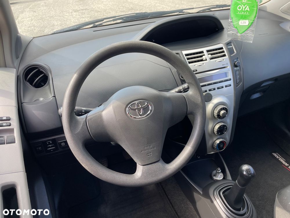 Toyota Yaris - 9