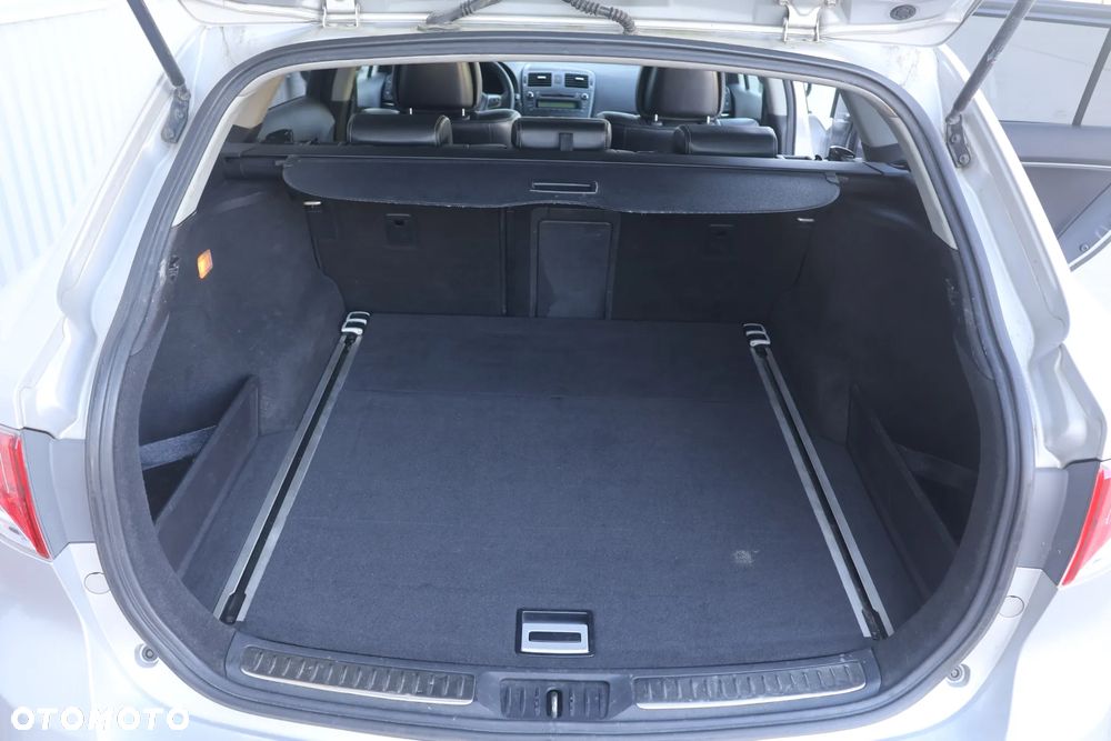 Toyota Avensis 2.0 D-4D Sol plus - 28