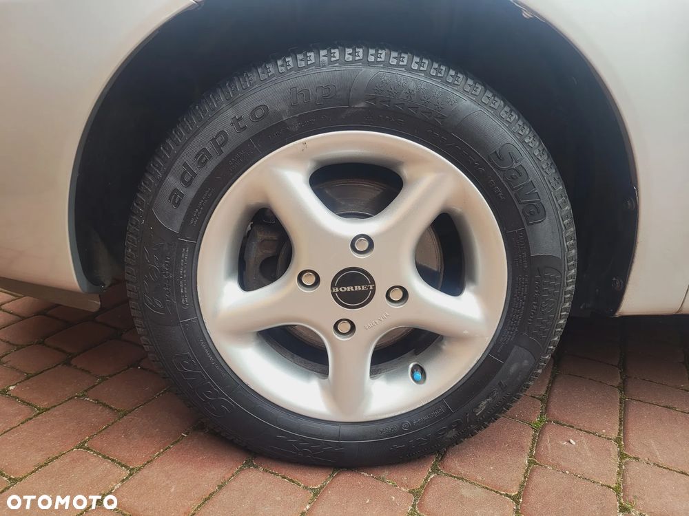 Hyundai Matrix 1.6 GLS - 10