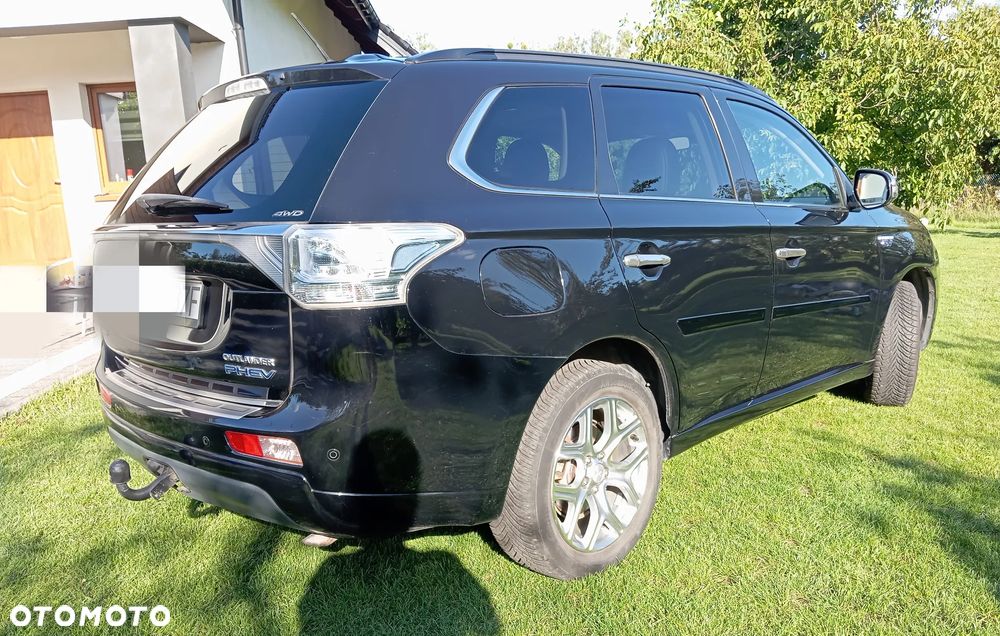 Mitsubishi Outlander - 18