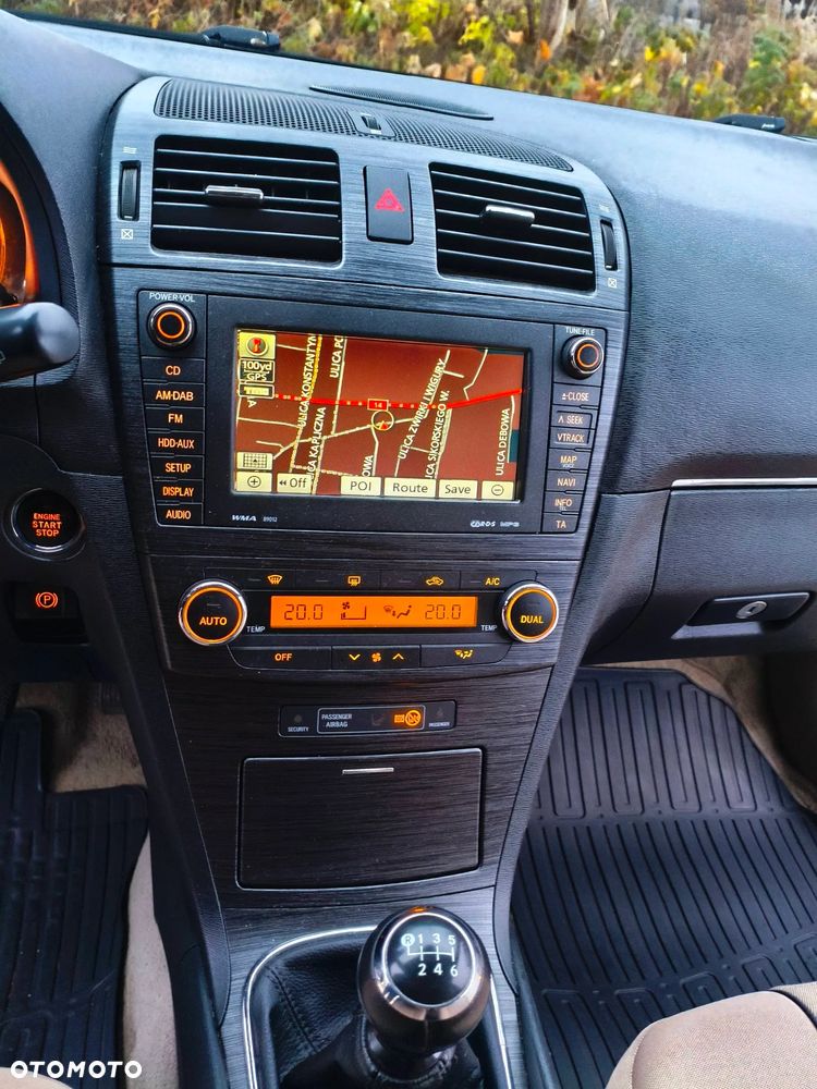 Toyota Avensis 2.0 Premium EU5 - 14