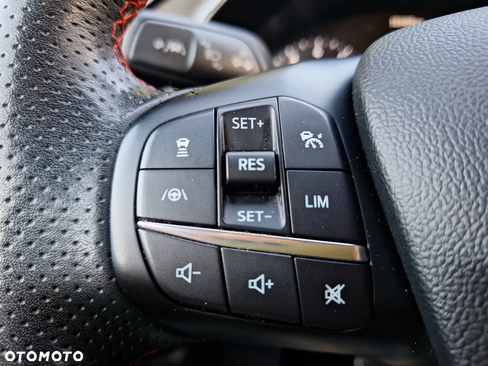Ford Focus 1.5 EcoBoost ST-Line - 32