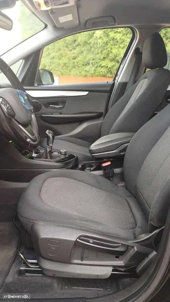 BMW 214 Active Tourer d Line Sport - 12