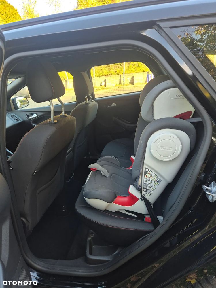 Ford Focus 1.5 EcoBlue ST-Line - 19