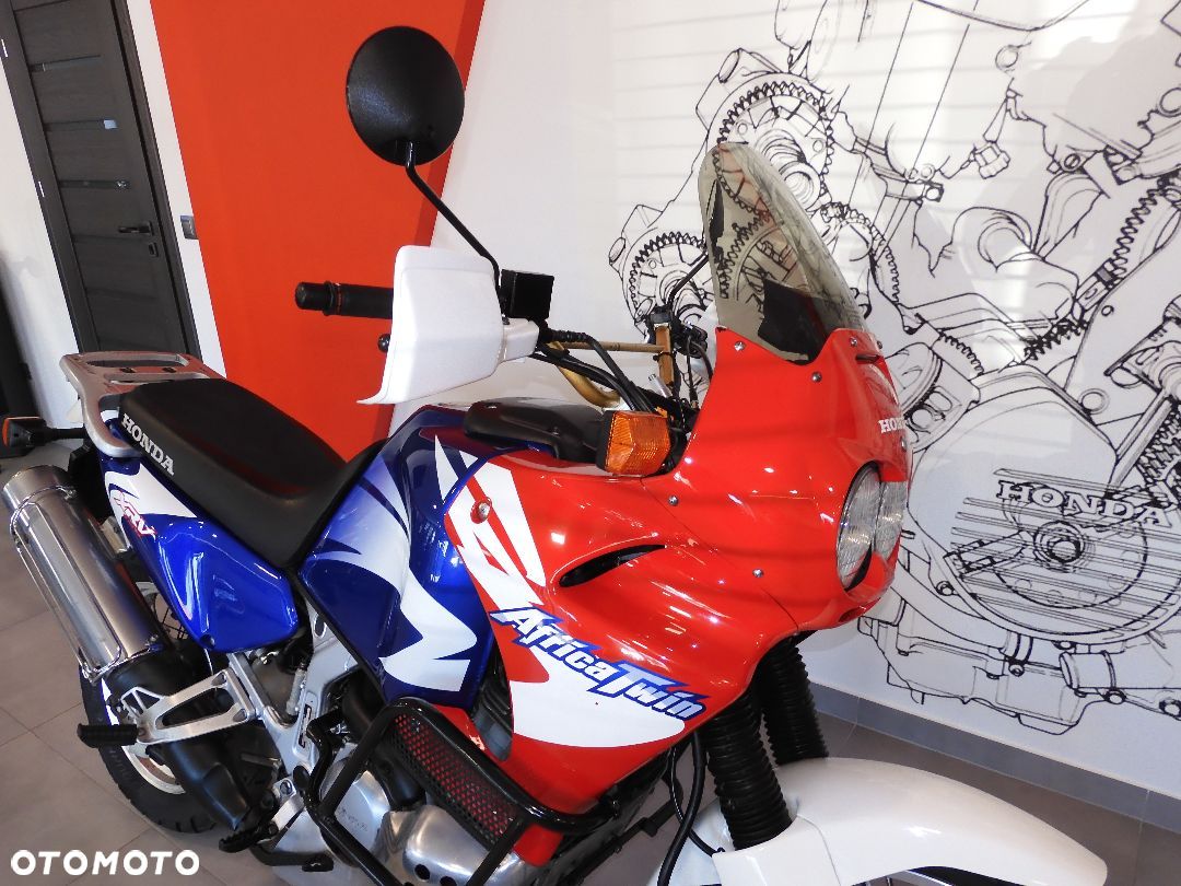 Honda XRV - 1