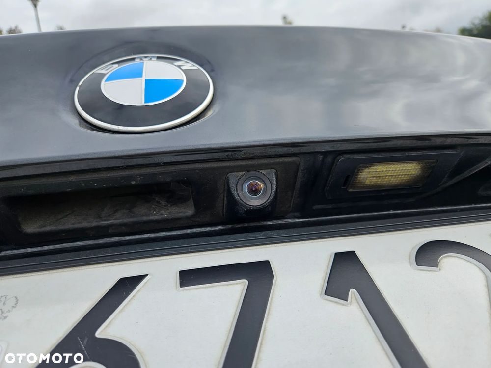 BMW Seria 5 525d - 17