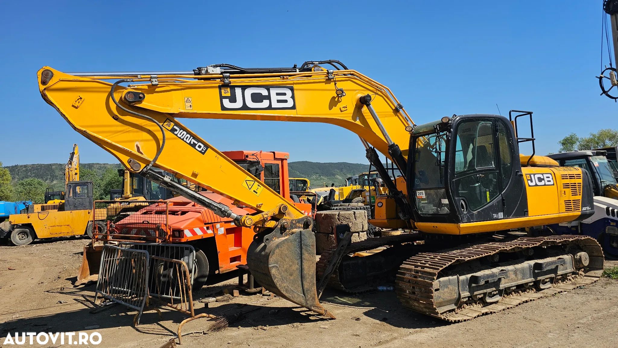 JCB JS 210 Excavator pe șenile - 1