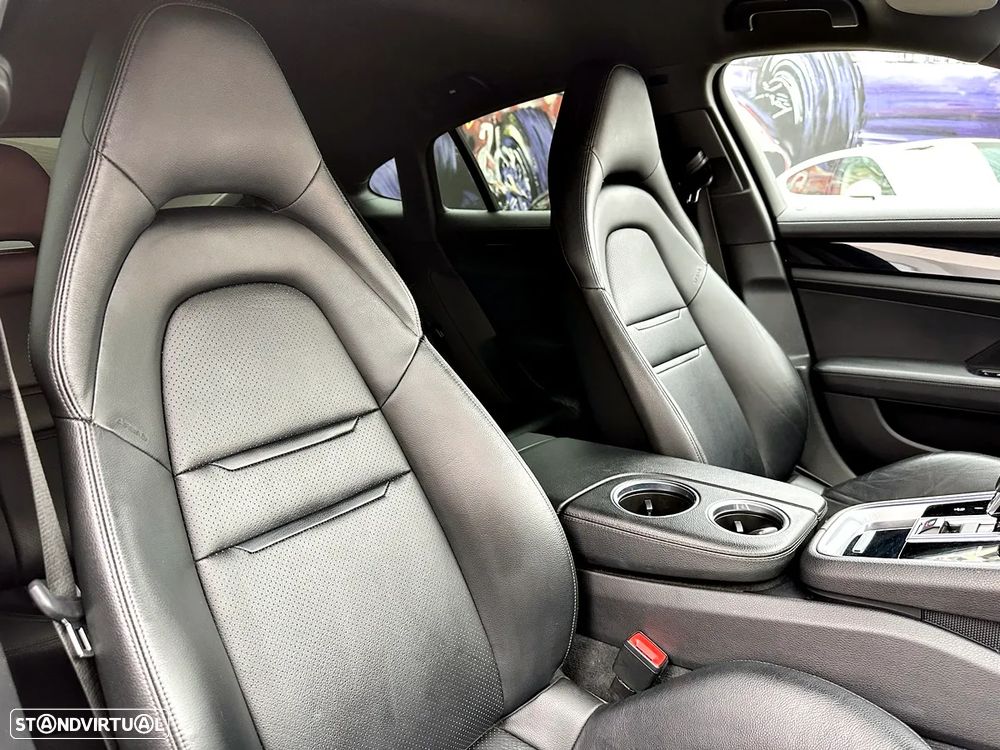 Porsche Panamera 4 E-Hybrid - 27