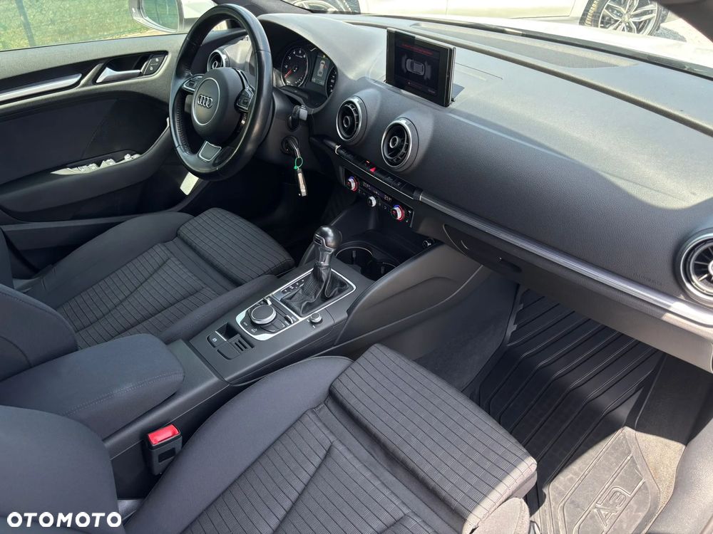 Audi A3 Sportback 1.4 TFSI S tronic S line Sportpaket - 33