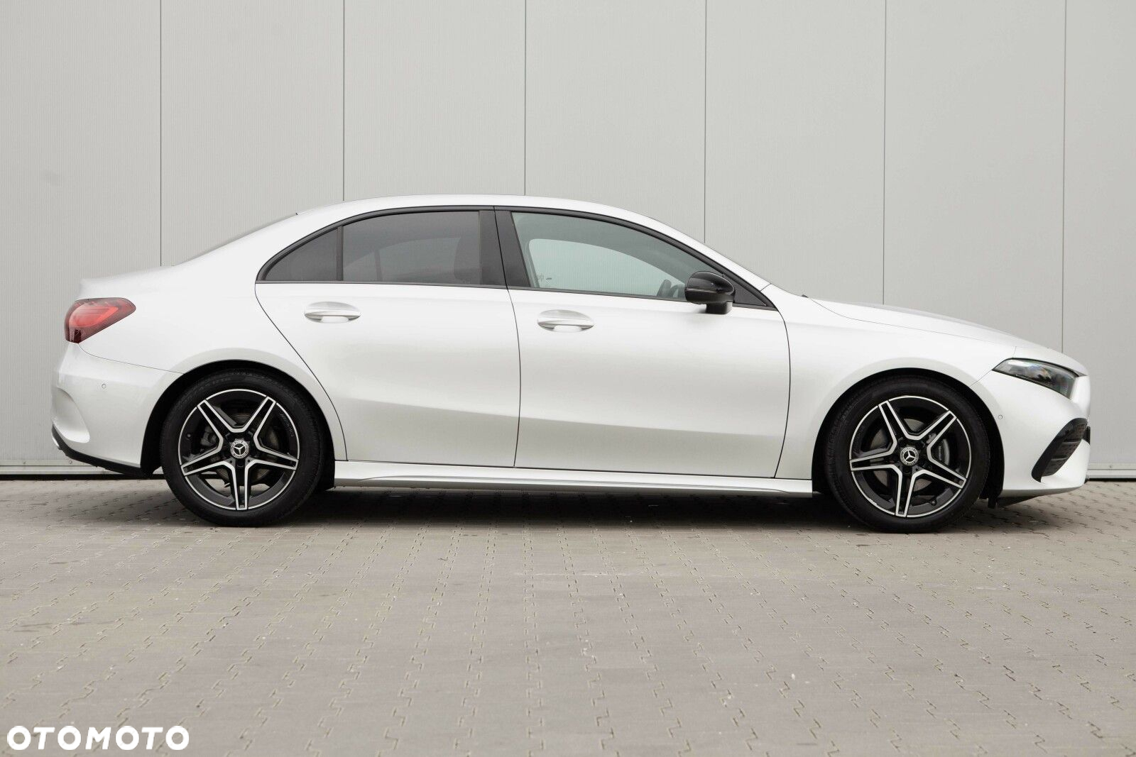 Mercedes-Benz Klasa A 200 AMG Line 7G-DCT - 7