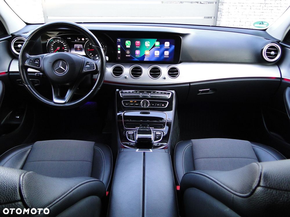 Mercedes-Benz Klasa E 220 d 9G-TRONIC - 11
