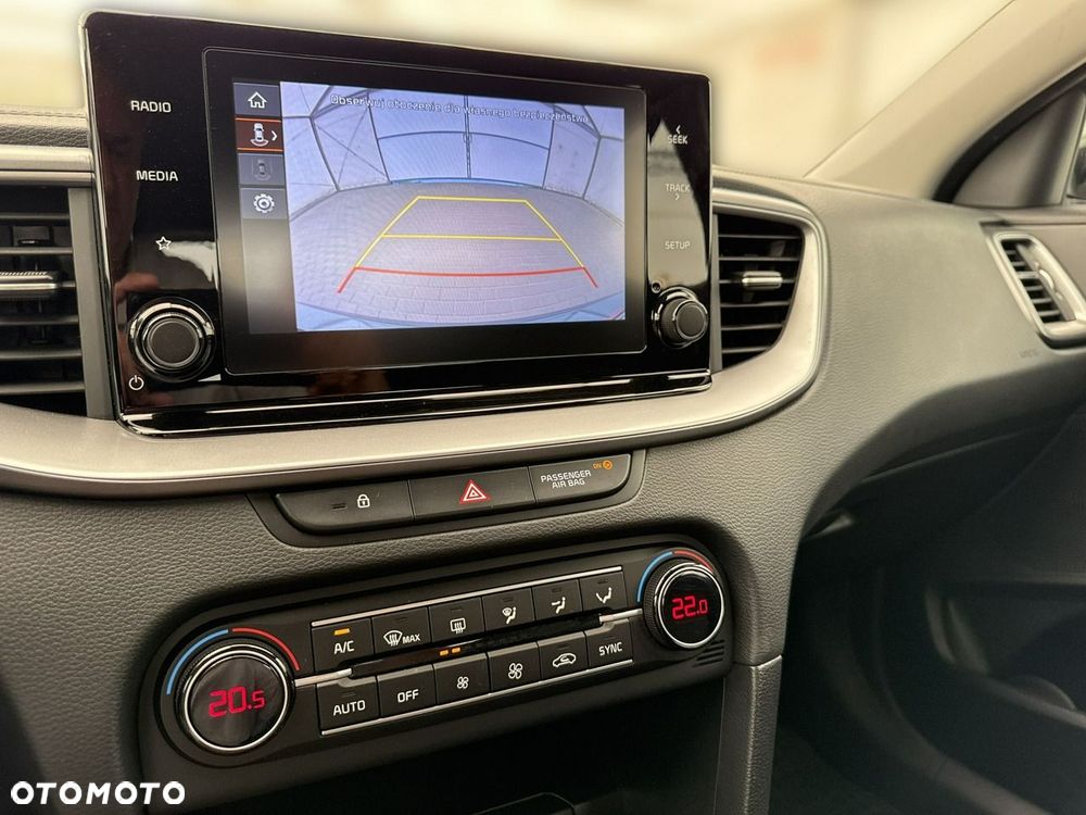 Kia Ceed - 28