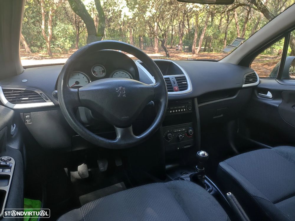 Peugeot 207 1.4 16V Active - 18