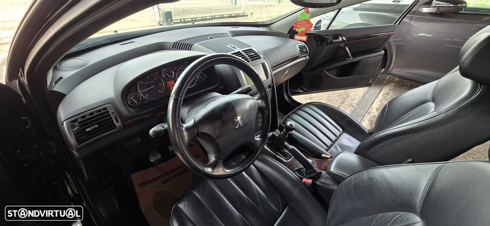 Peugeot 407 SW 2.2 HDi SE Navteq - 15