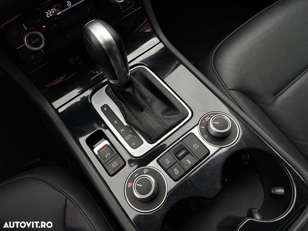 Volkswagen Touareg - 10
