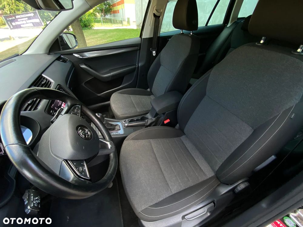 Skoda Octavia 1.6 TDI Ambition DSG - 12