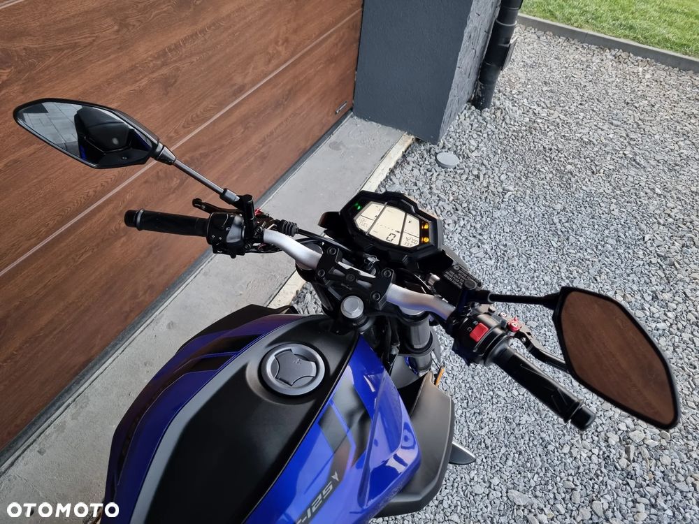 Yamaha MT - 8