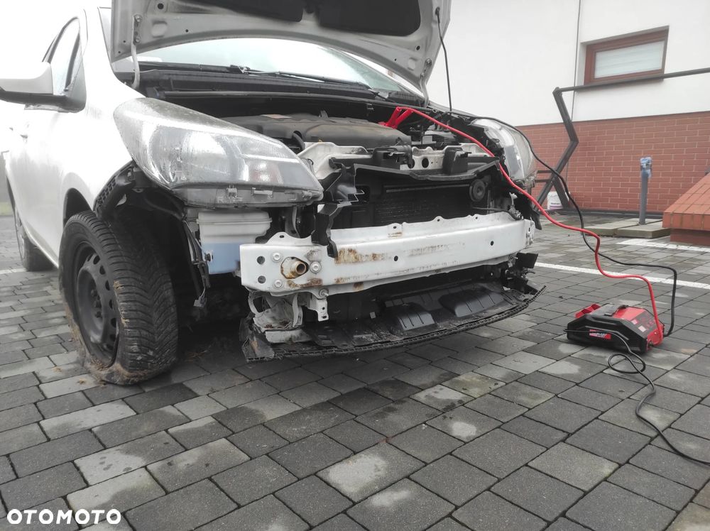 Toyota Yaris 1.33 Active EU6 - 8