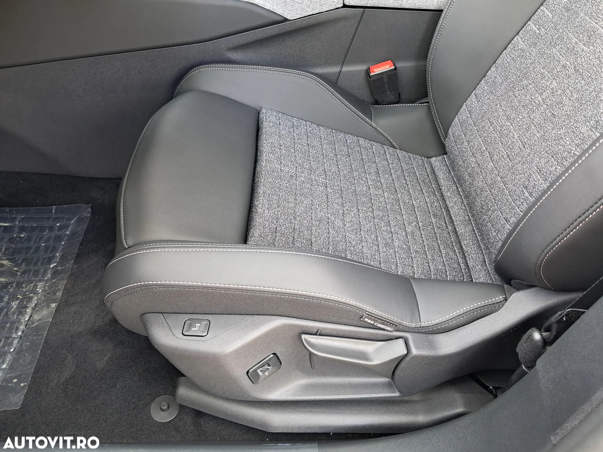 Peugeot 3008 Hybrid 145 e-DSC6 Allure - 11