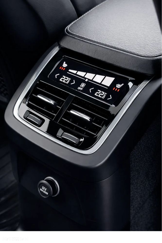 Volvo XC 90 T8 AWD Recharge Geartronic Inscription Edition - 13