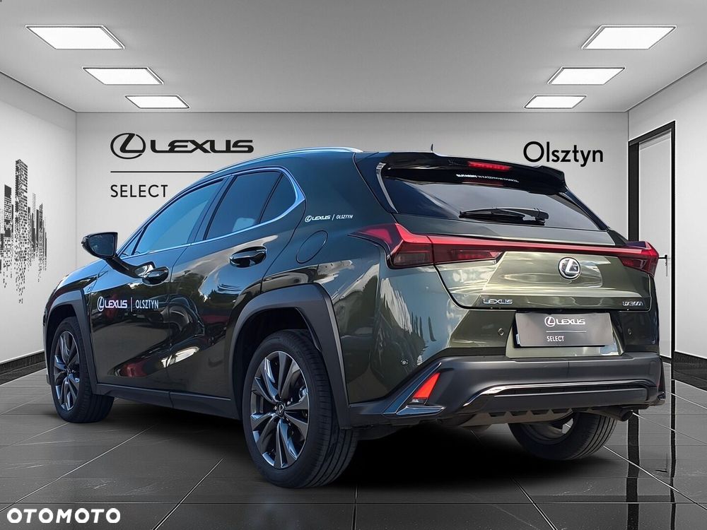 Lexus UX 300h F Sport Design - 4