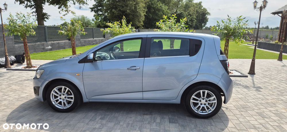 Chevrolet Aveo 1.6 LTZ - 12