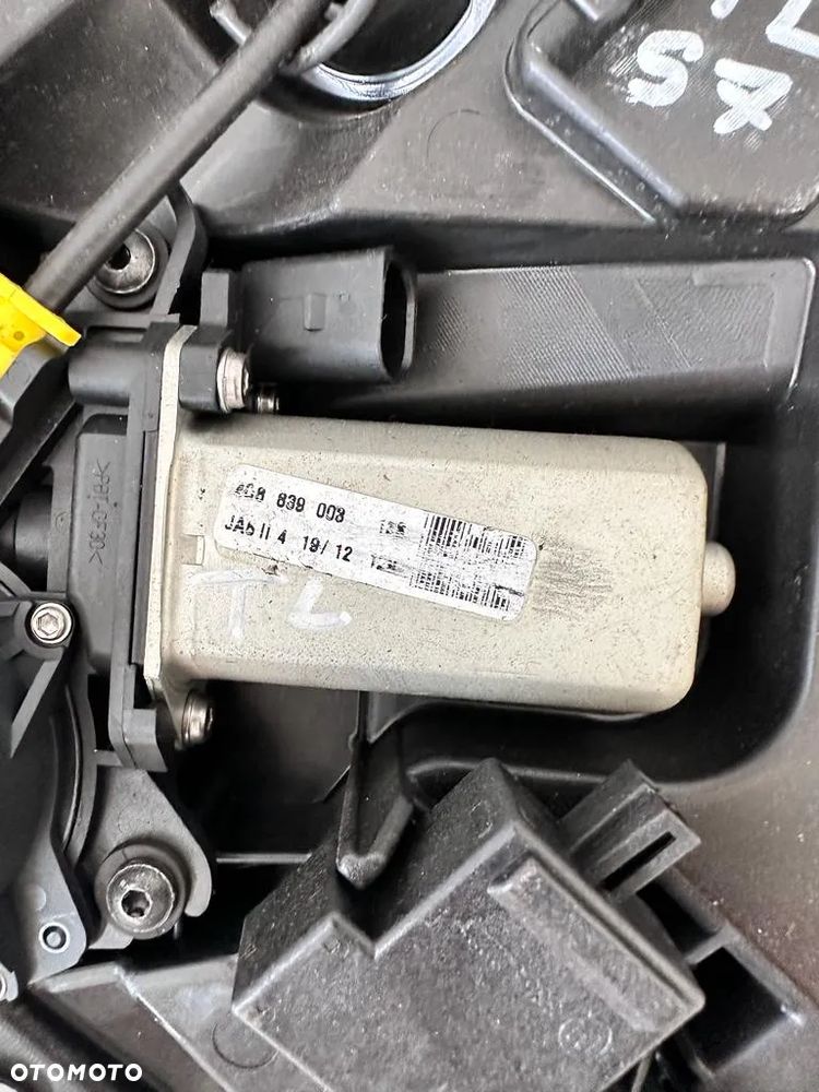 Zamek zamki drzwi dociąg dociągi komplet Audi A7 4G8 - 4