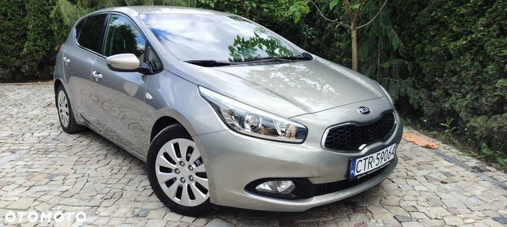Kia Ceed 1.6 GDI ISG Platinum Edition - 8