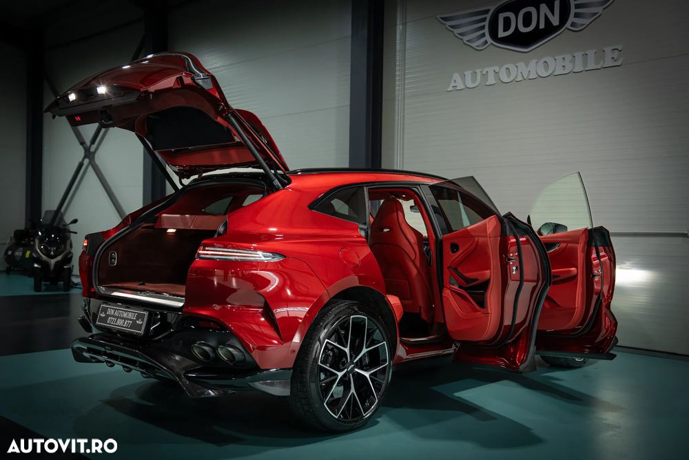 Aston Martin DBX - 4