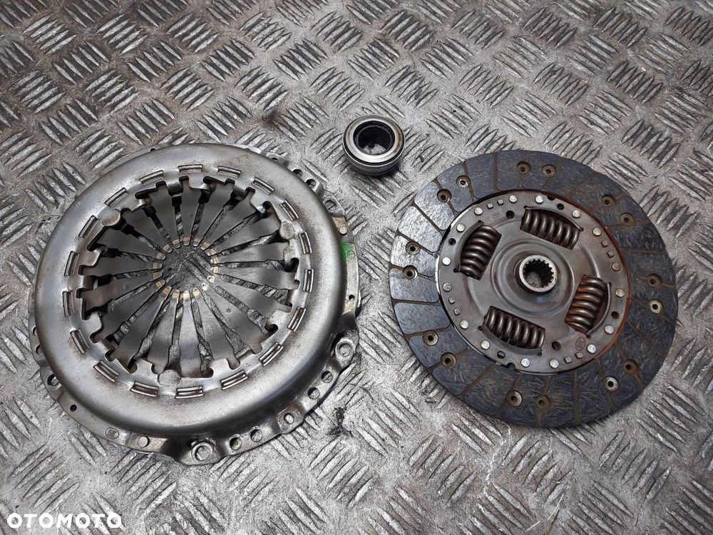 SPRZĘGŁO TARCZA + DOCISK + ŁOŻYSKO OPOROWE CITROEN C3 PLURIEL I 1.6 16V - 1