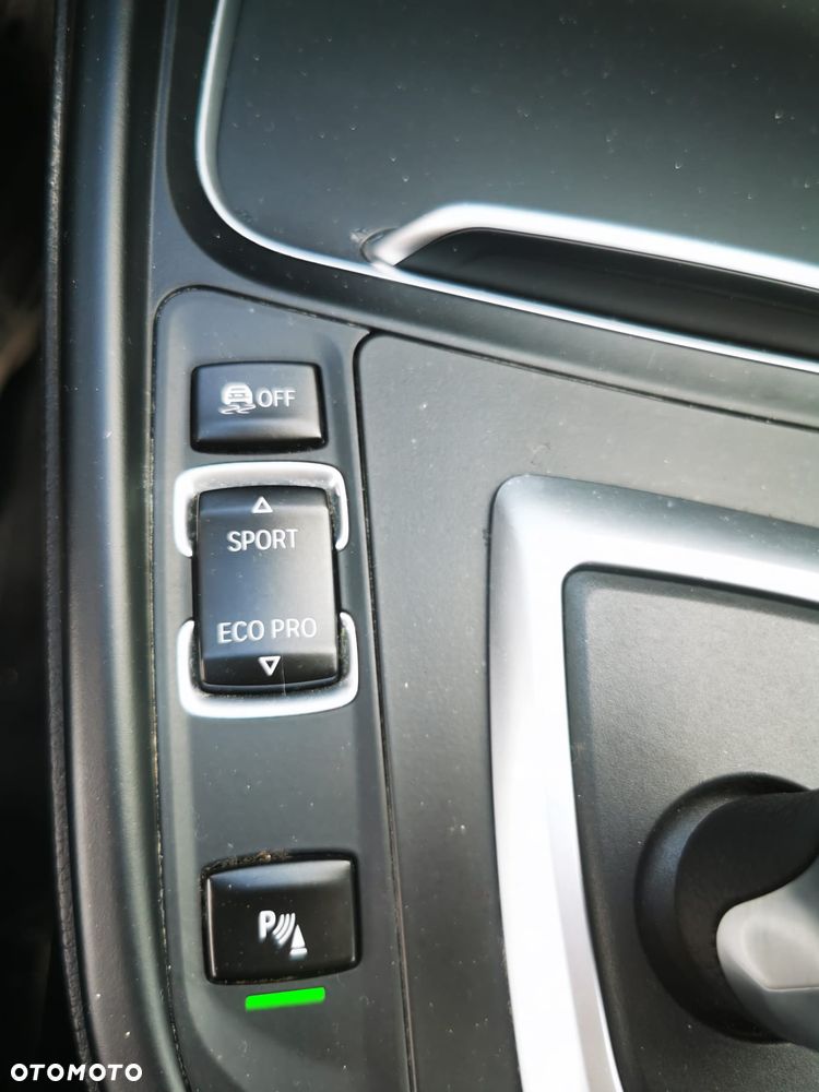 BMW 3GT 320i GPF xDrive Advantage - 7