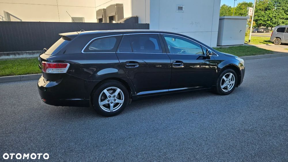 Toyota Avensis 1.6 Edition - 12