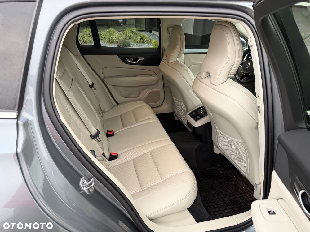 Volvo V60 T6 AWD Inscription - 14