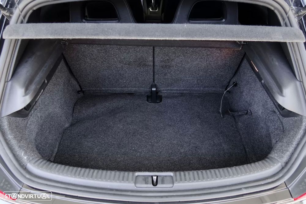 VW Scirocco 2.0 TDI Sport DSG - 19