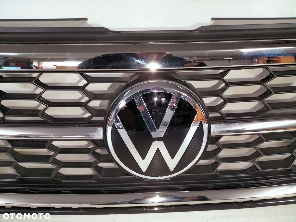 atrapa kratka grill vw polo vi lift 20- sedan - 5