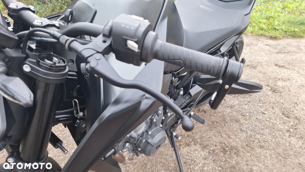 KTM DUKE 890 - 20