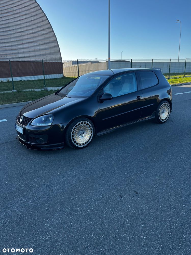 Volkswagen Golf - 8