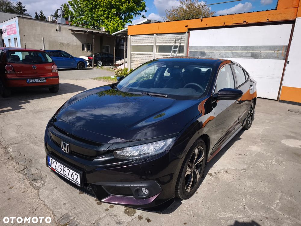 Honda Civic 1.5 i-VTEC Turbo CVT Executive - 1