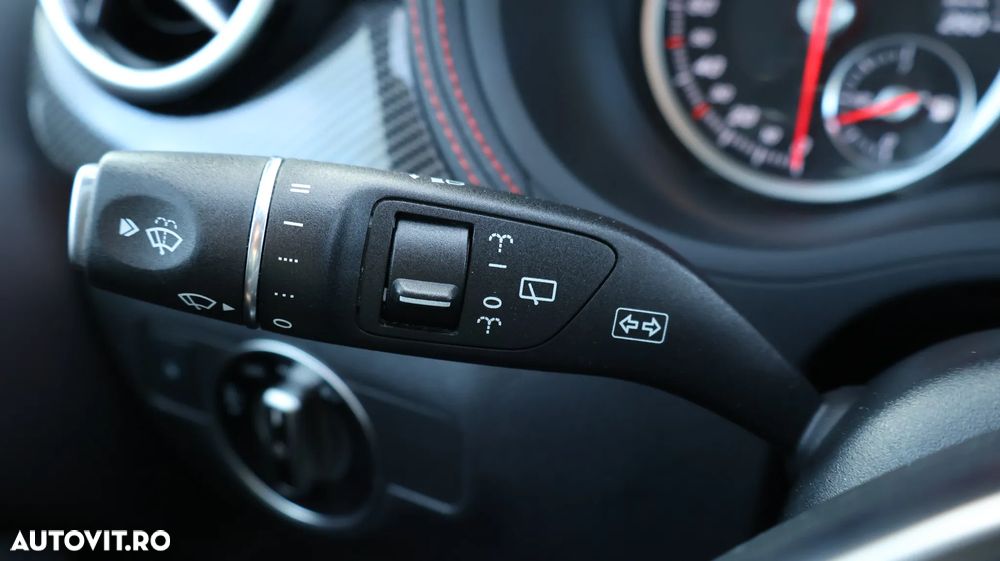 Mercedes-Benz B 200 d 4Matic 7G-DCT AMG Line - 18