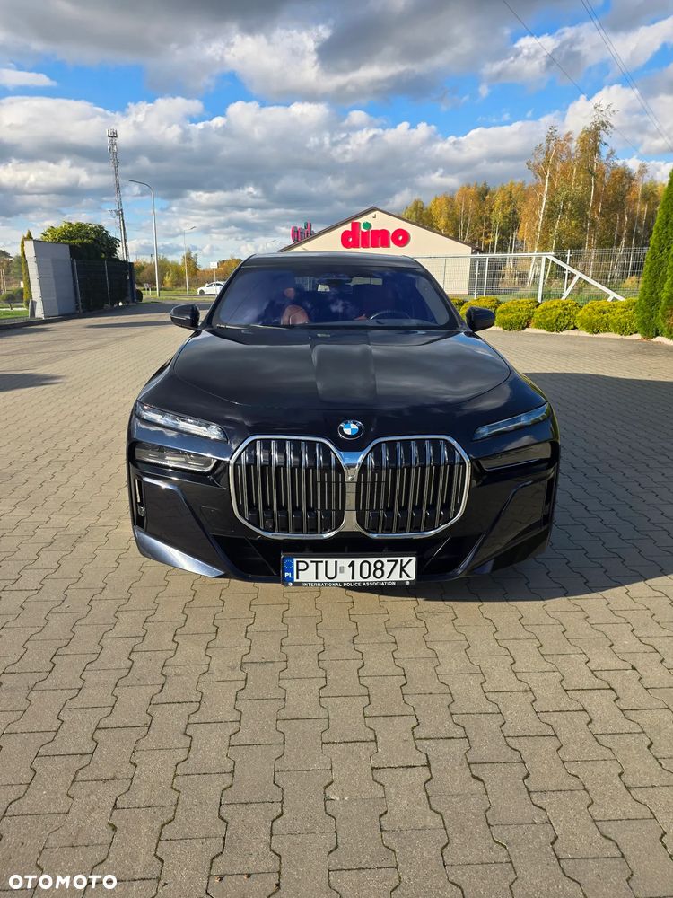 BMW Seria 7 2022 photo 2